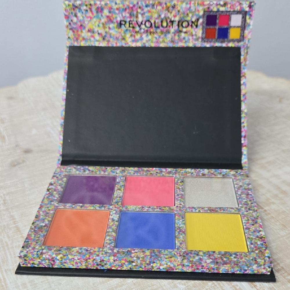 Revolution Multicolor Eyeshadow Collection